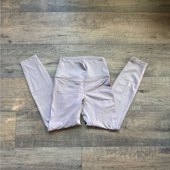 Lululemon Wunder Under Leggings - Picture 7 of 8